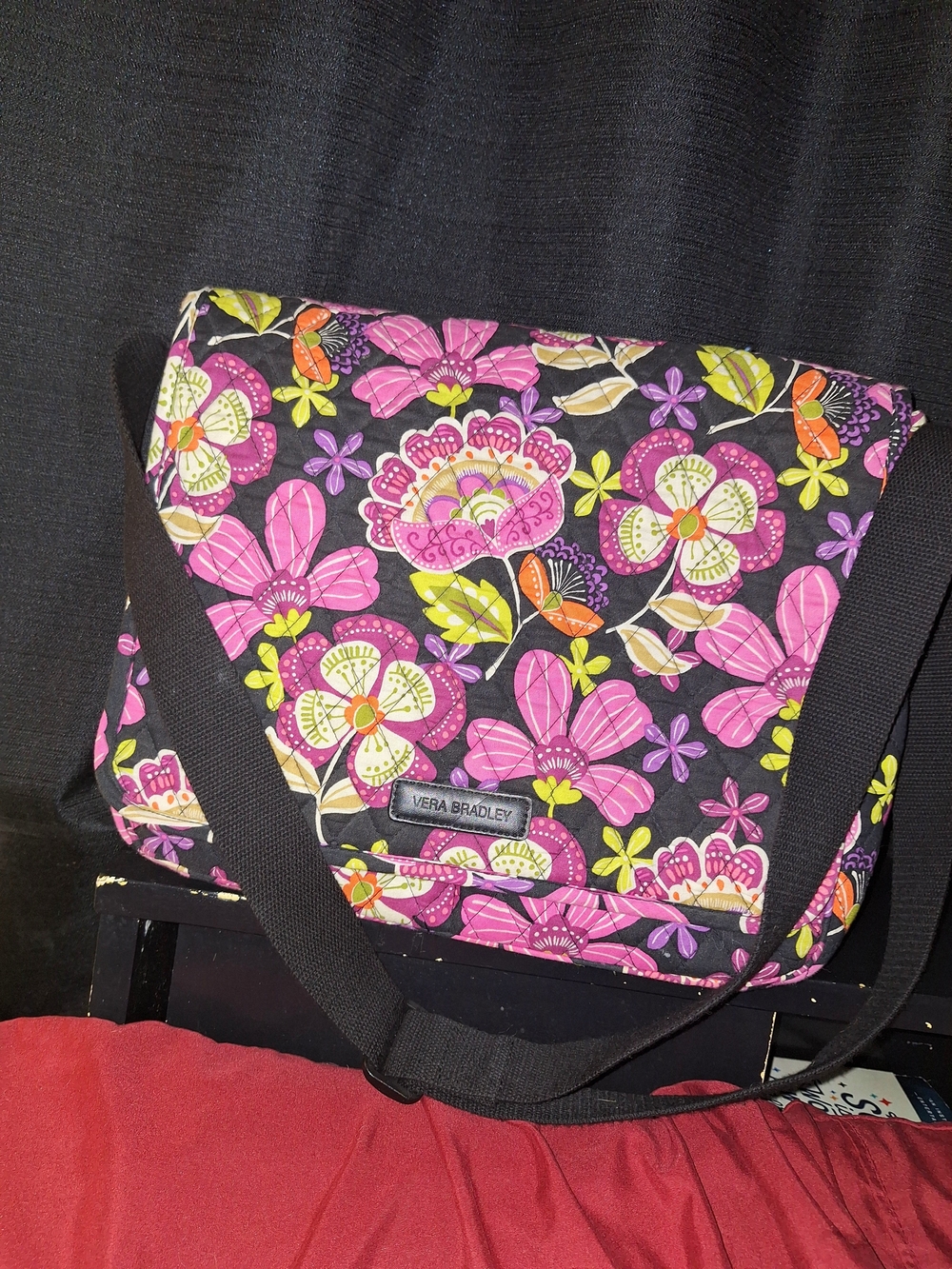 Vera Bradley "Pirouette Pink" (Retired Pattern) Messenger  Bag. Looks Incrdible!